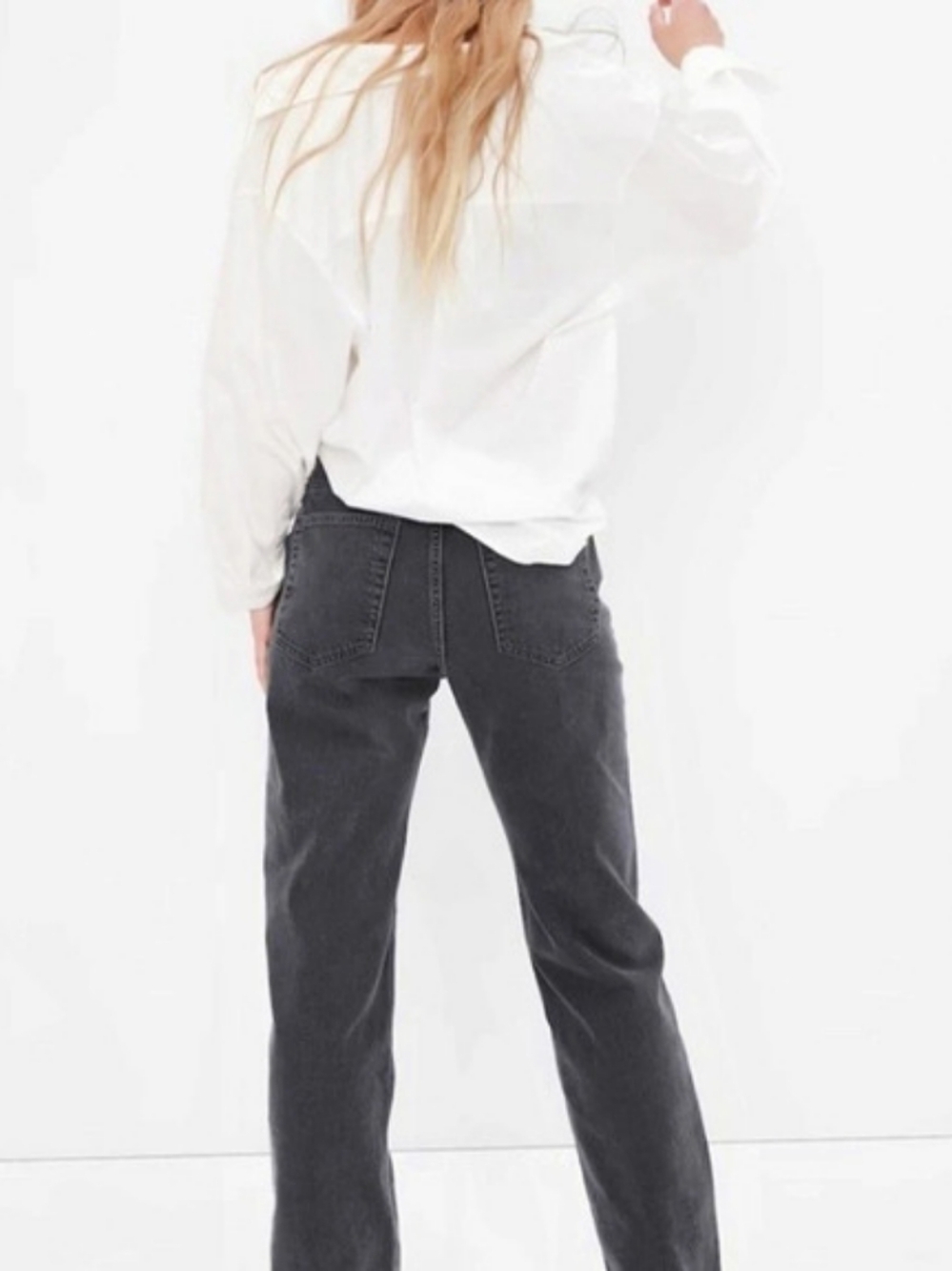 GAP '90s Loose Mid Rise Straight Leg Jeans Size 33 / 16T - Picture 2 of 9